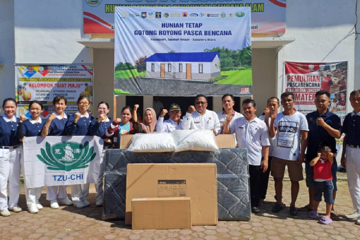 Melengkapi Kebahagiaan Warga Huntap Pinangsori Dengan Furniture Baru