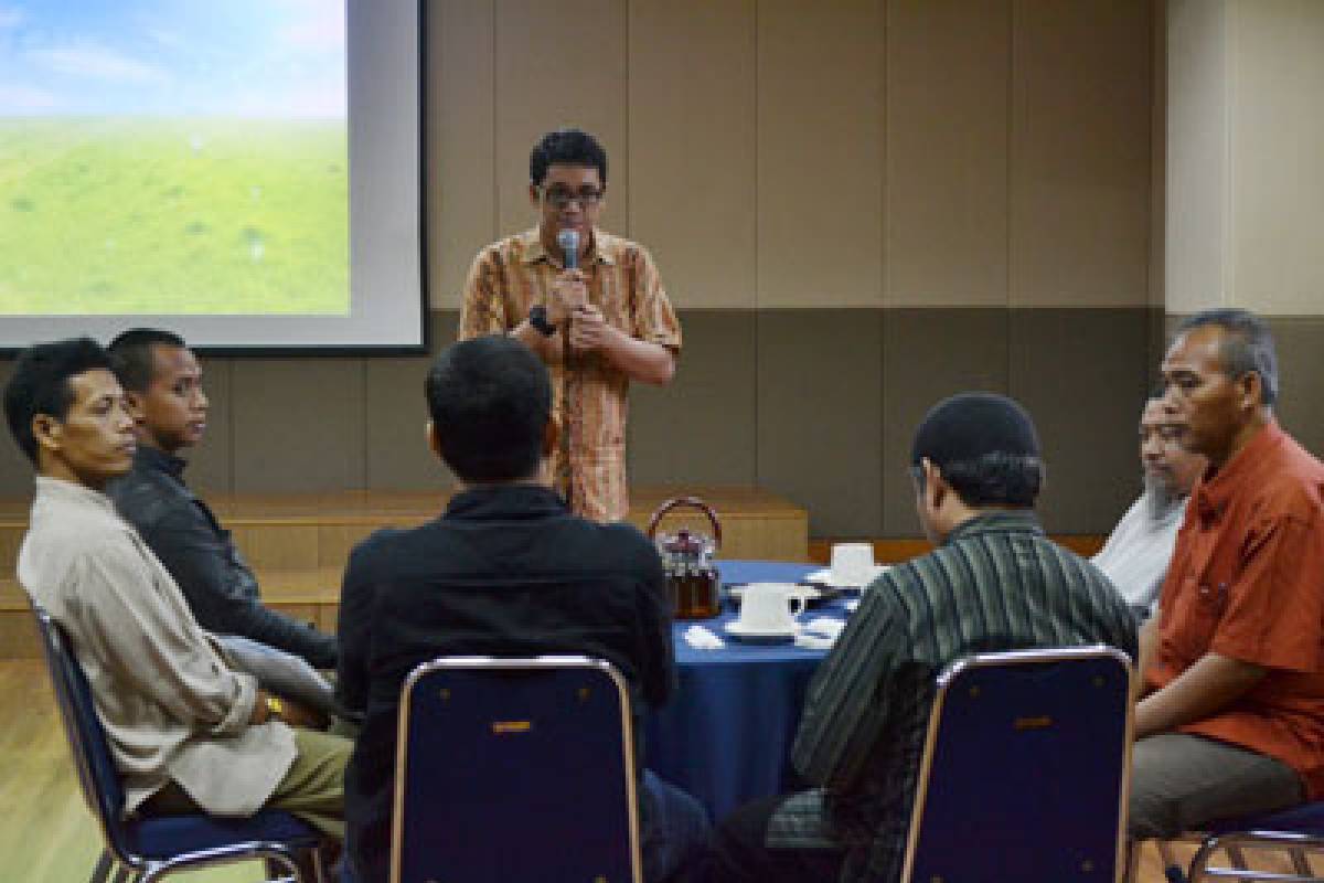 Kunjungan Mantan Pejuang Afganistan ke Perumahan Cinta Kasih Tzu Chi