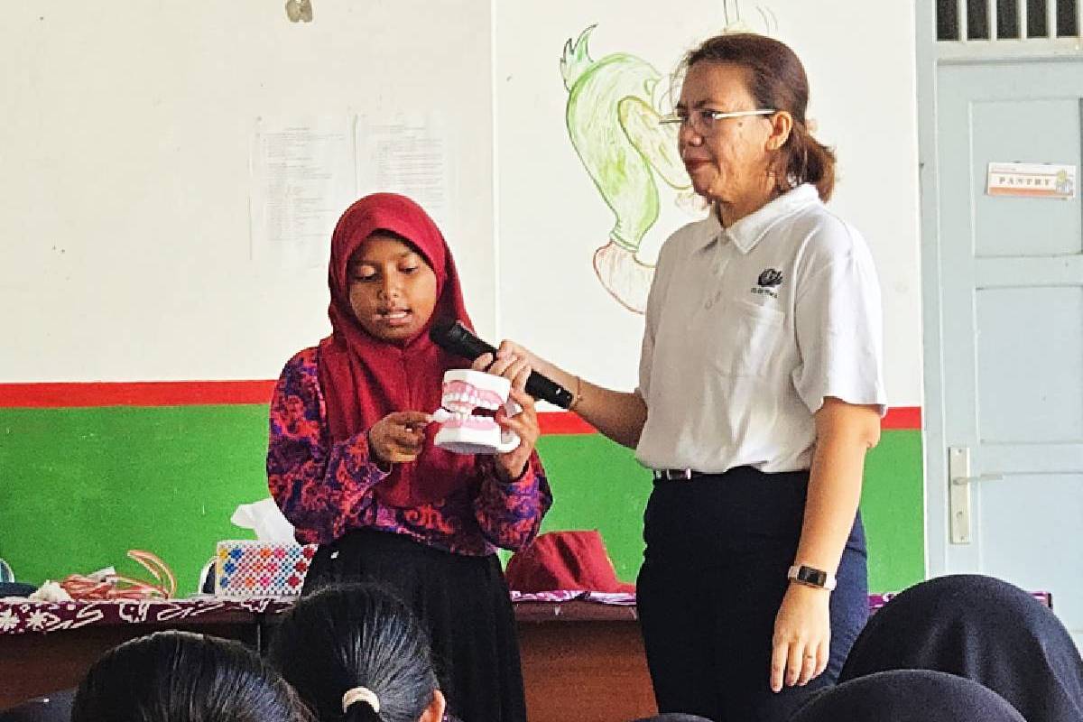 Menanam Cinta Kasih Lewat Sikat Gigi