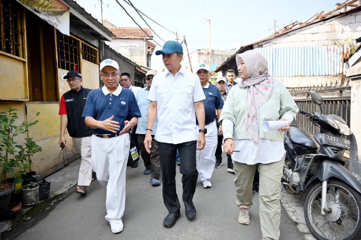 Wali Kota Bogor Tinjau Program Bebenah Kampung yang Hadirkan Rumah Layak bagi Warga