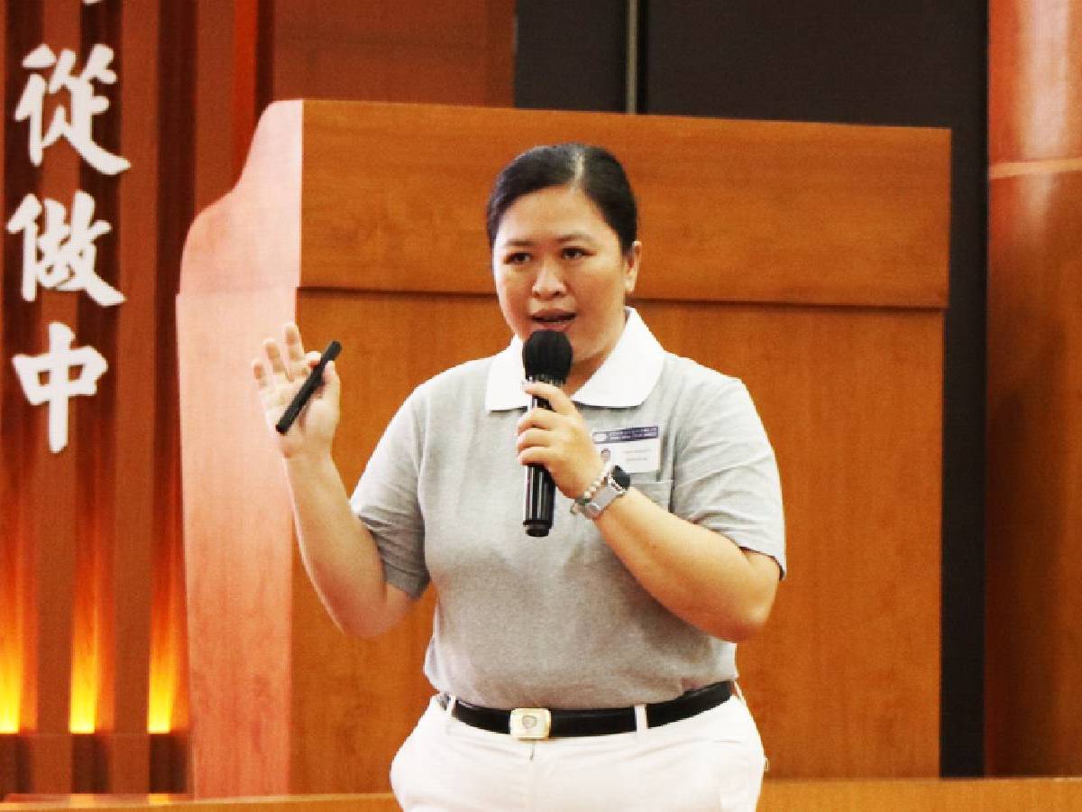 Laura Indrayani: Relawan Tzu Chi Bandung