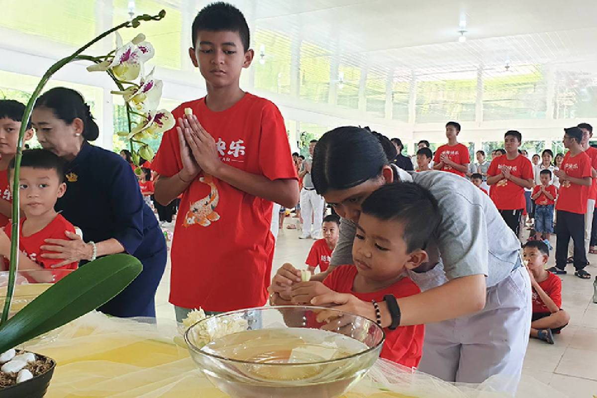 Perayaan Waisak di Sekolah Putra Bangsa Berbudi Deli Serdang 