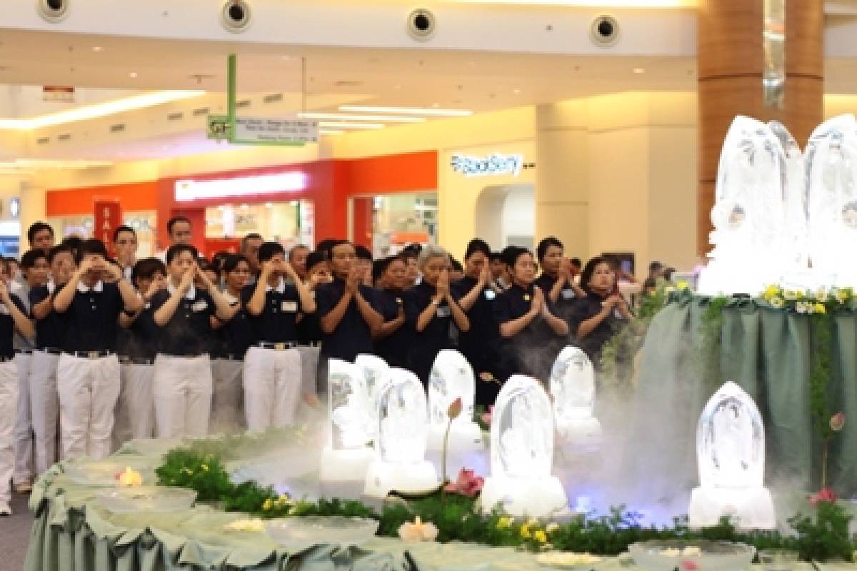 Perayaan Tiga Hari Besar di Summarecon Mall Serpong