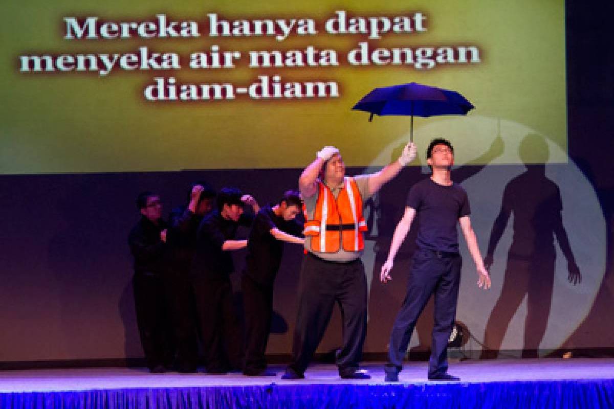 Pementasan Drama Sutra Bakti Seorang Anak