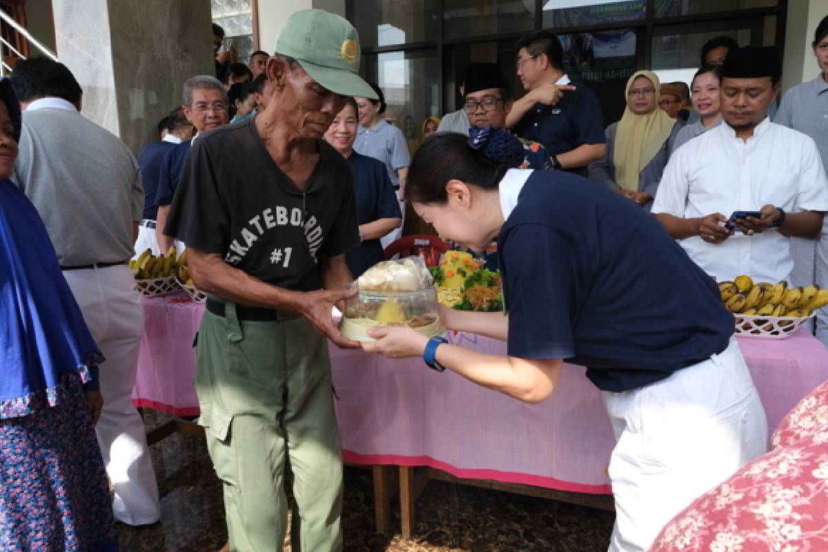 Tumpeng yang Penuh dengan Semangat Cinta