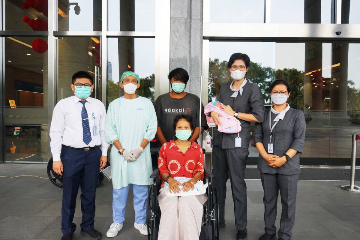 Larut dalam Rasa Syukur, Sebuah Kisah Menyentuh di Tzu Chi Hospital