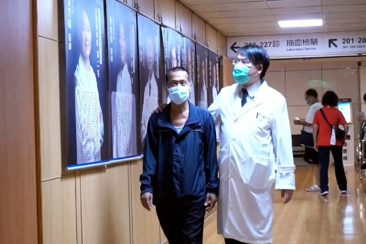 Ceramah Master Cheng Yen: Menyelamatkan Pasien dengan Keluhuran dan Cinta Kasih