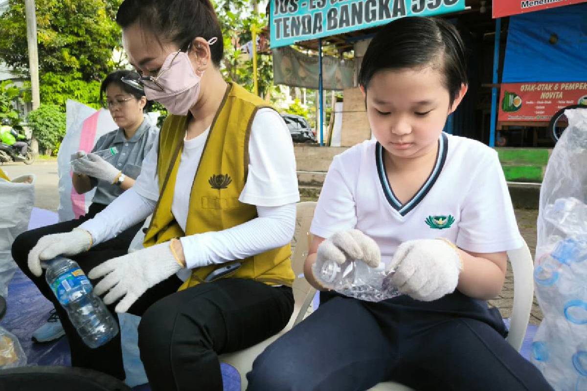Kehadiran Bodhisatwa Kecil dalam Kegiatan Pelestarian Lingkungan Akhir Tahun