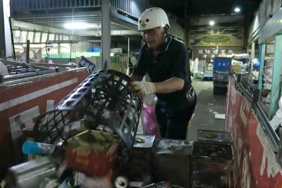 Ceramah Master Cheng Yen: Bekerja Sama dengan Harmonis untuk Membimbing Sesama