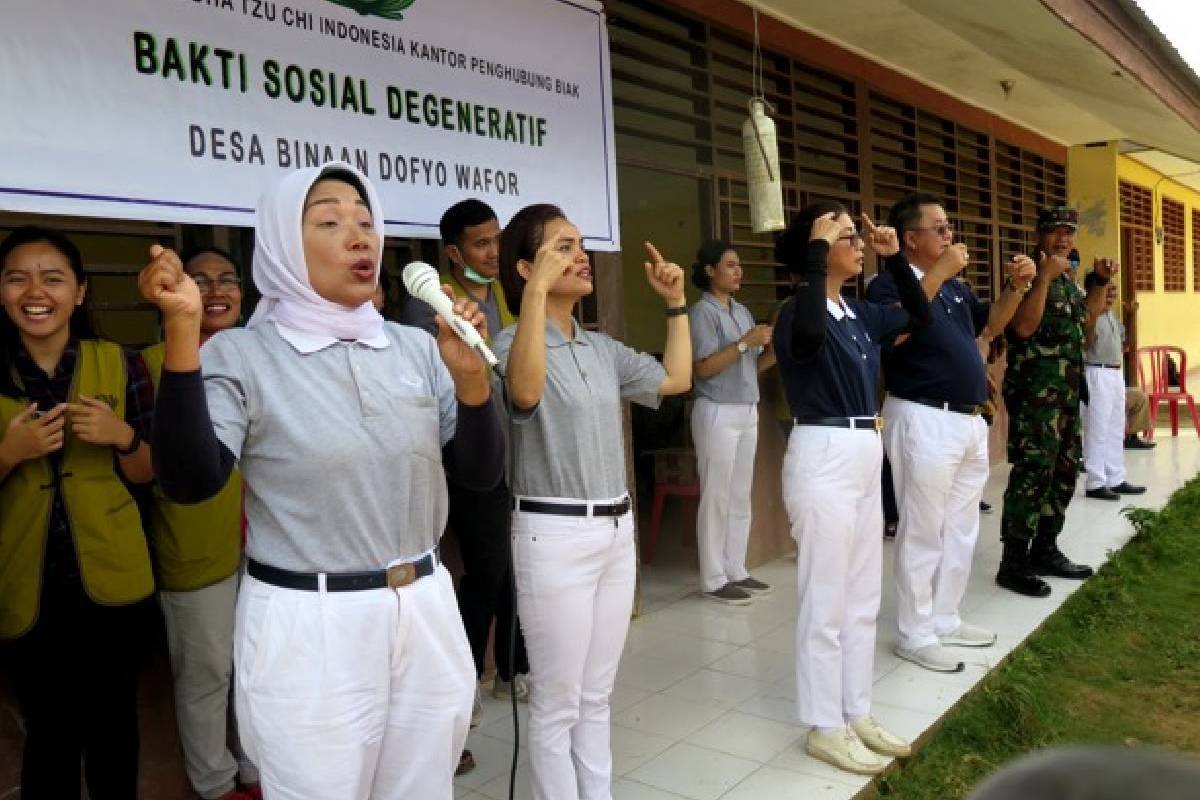 Baksos Kesehatan untuk Warga Desa Dofyo Wafor Biak Utara 