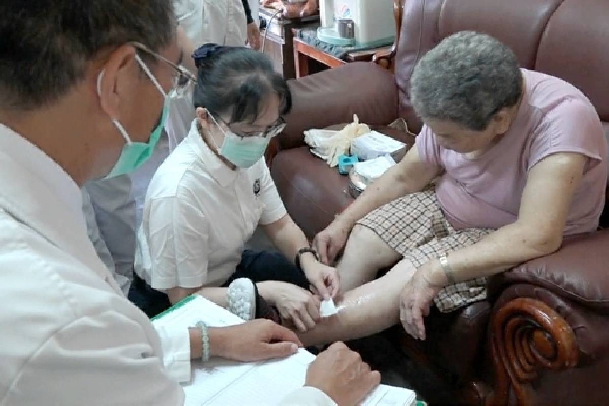 Ceramah Master Cheng Yen: Menghimpun Tetes-tetes Donasi demi Menolong Semua Makhluk