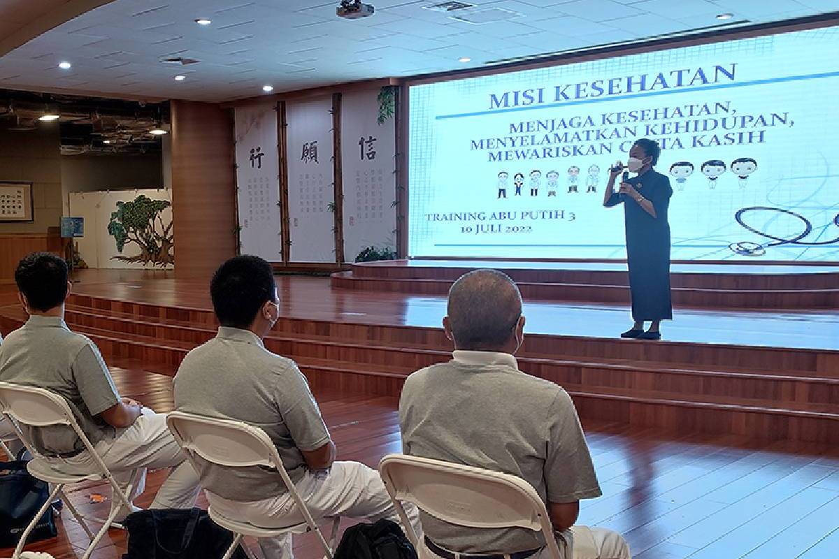 Tekun Melatih Diri dan Mengenal Lebih Dekat Misi Kesehatan Tzu Chi