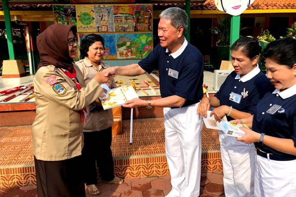 Ada Buku-buku Tzu Chi di SDN Cilandak Barat 08