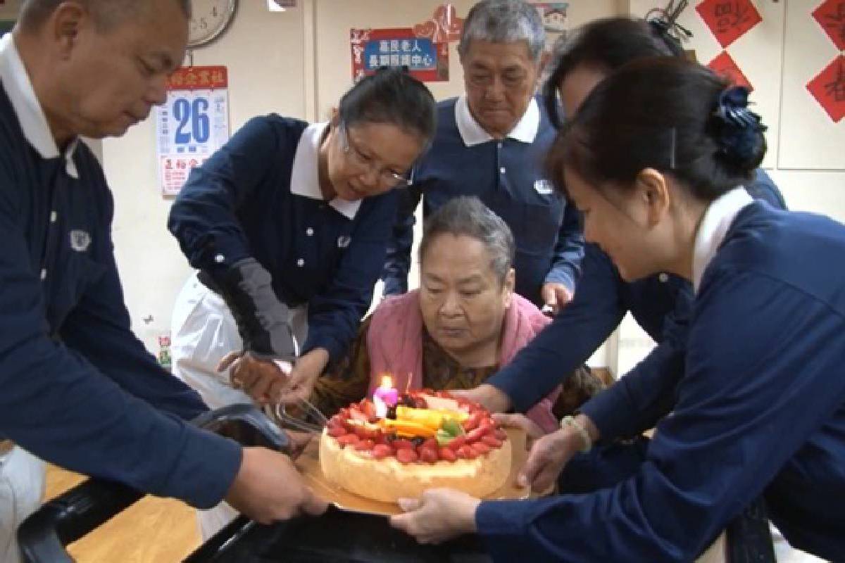 Ceramah Master Cheng Yen: Tekun Melatih Diri dan Membina Kebijaksanaan.