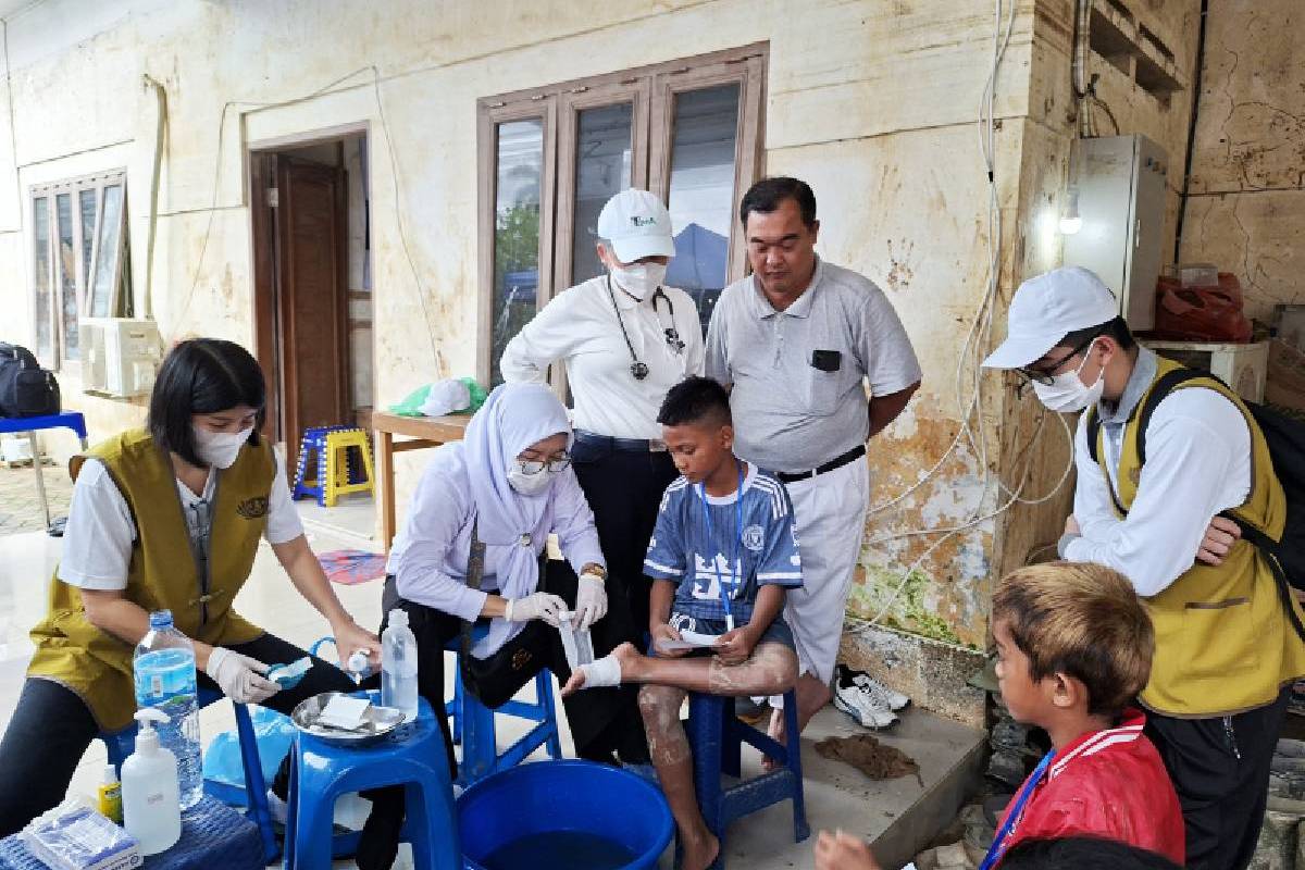 Banjir Sumatera: Relawan Tzu Chi Hadir Memulihkan Kesehatan Warga Aceh Tamiang