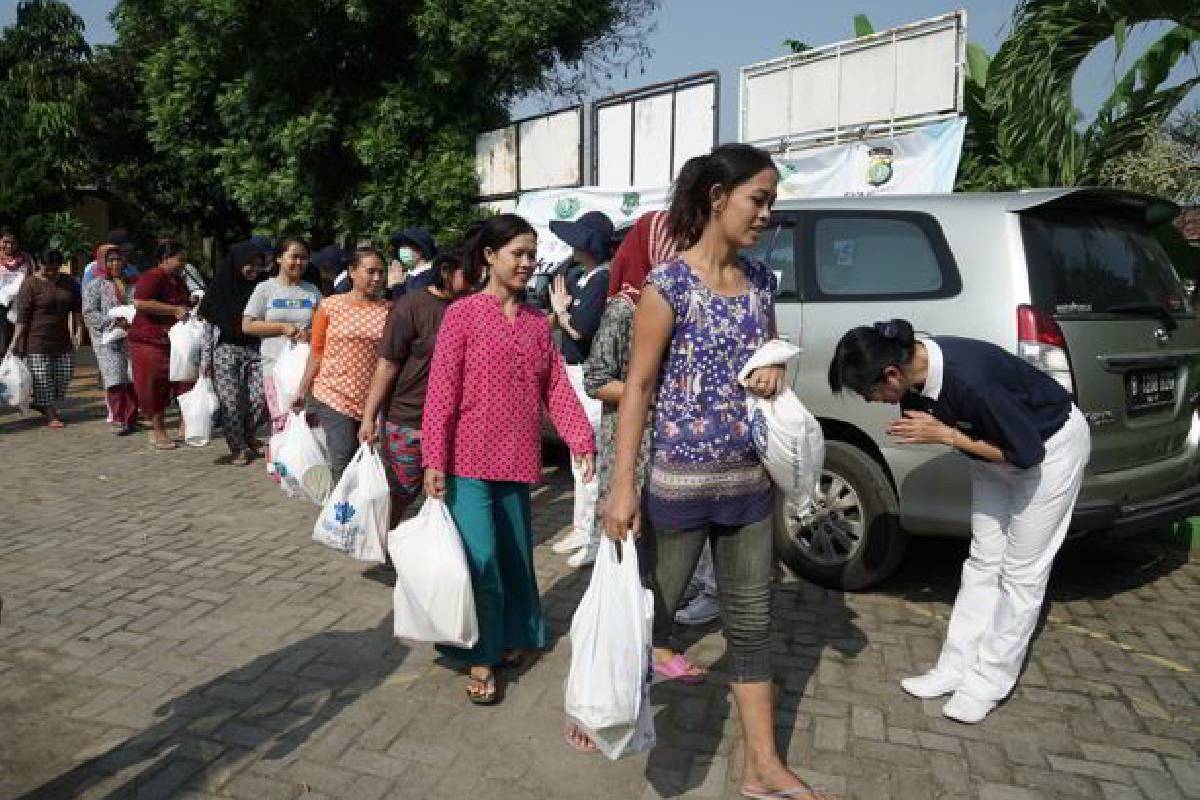 Paket Lebaran: Paket Kecil di Hari Kemenangan