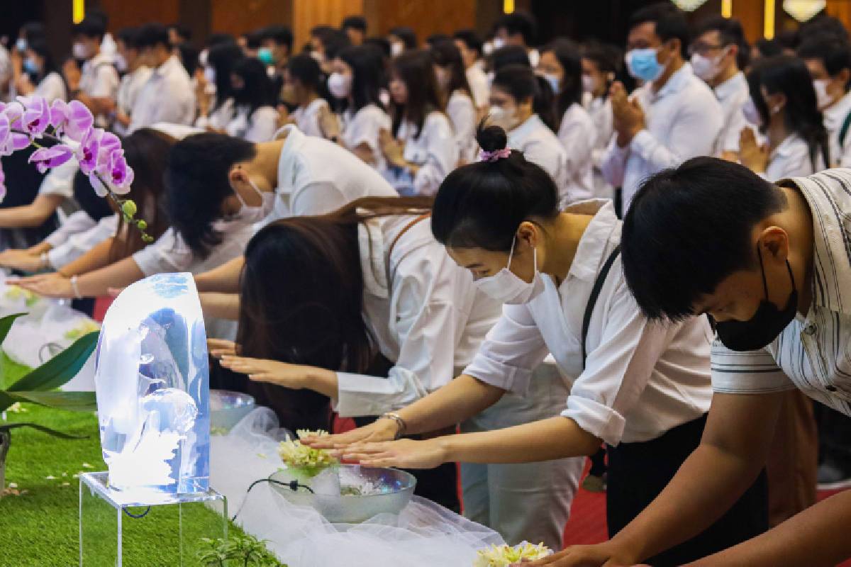 Doa Bersama Waisak di Universitas Prima Indonesia