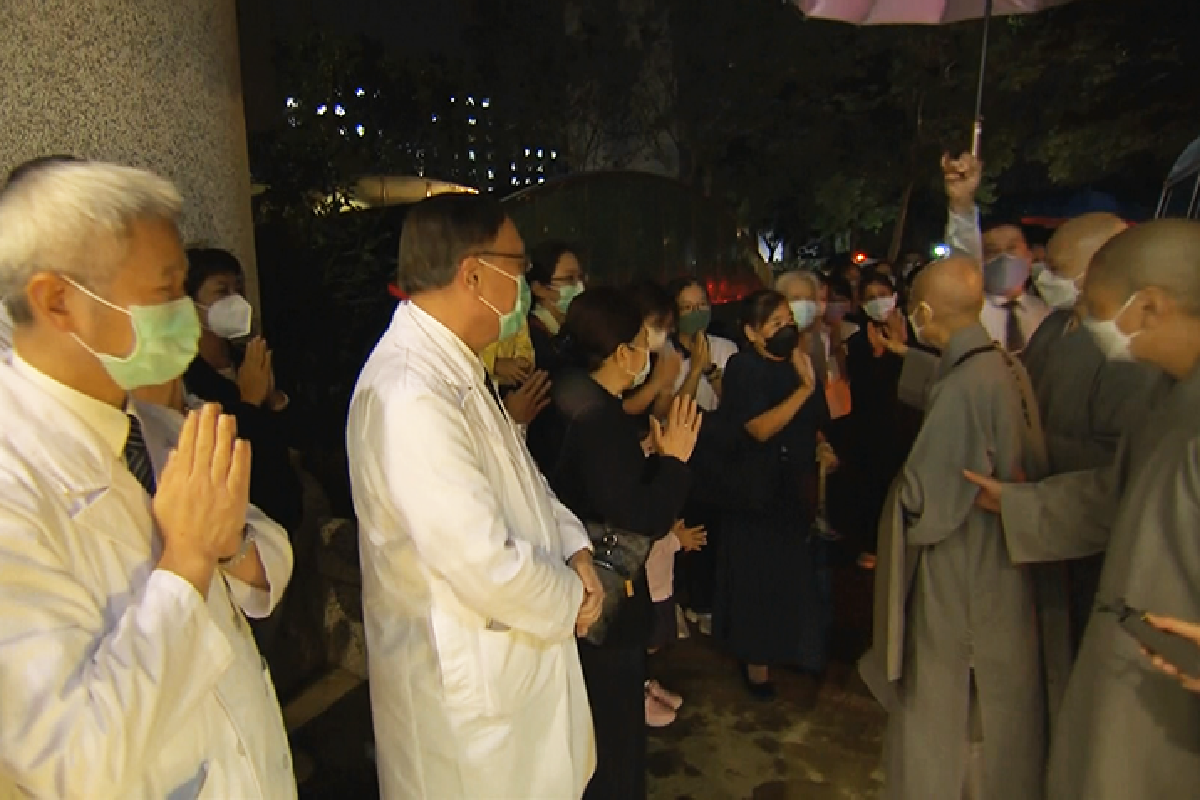 Ceramah Master Cheng Yen: Menyelamatkan Dunia dengan Kemampuan dan Welas Asih   