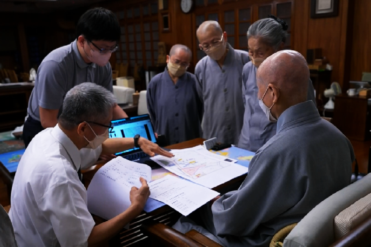 Ceramah Master Cheng Yen: Menghimpun Kekuatan dengan Bergandengan Tangan dan Menautkan Hati