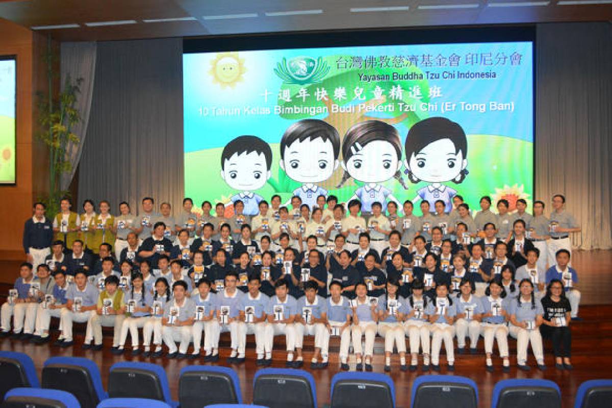Sepuluh Tahun Kelas Budi Pekerti : Ajarang Jing Si yang diterapkan dalam Keseharian