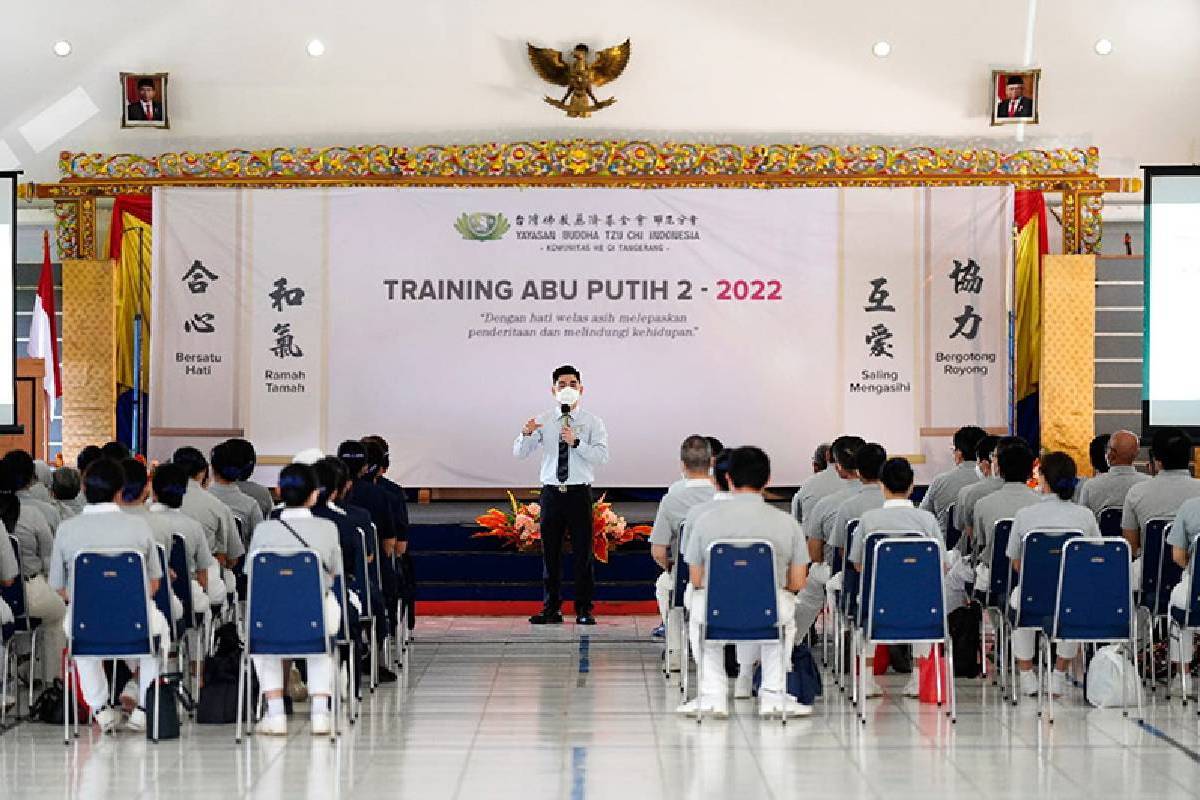 Pelatihan Relawan Abu Putih ke-2 di He Qi Tangerang 