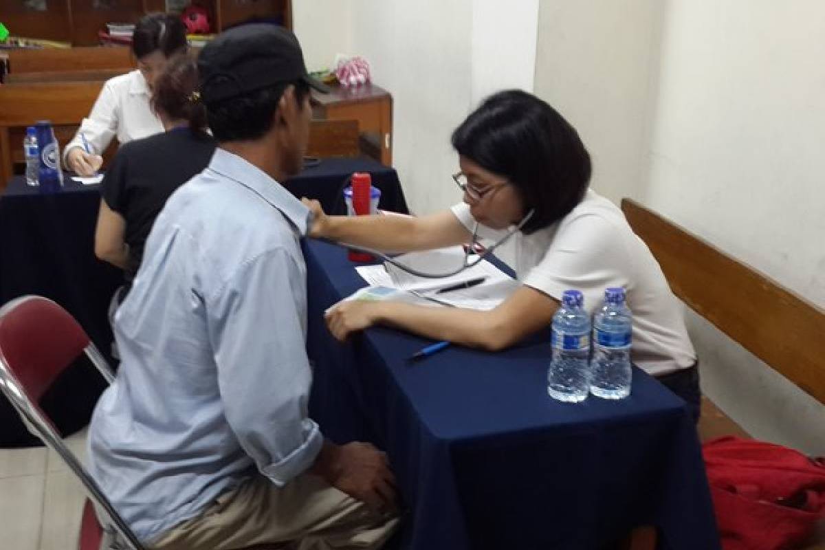 Sentuhan Cinta Kasih Tzu Chi kepada Warga Kelurahan Krendang