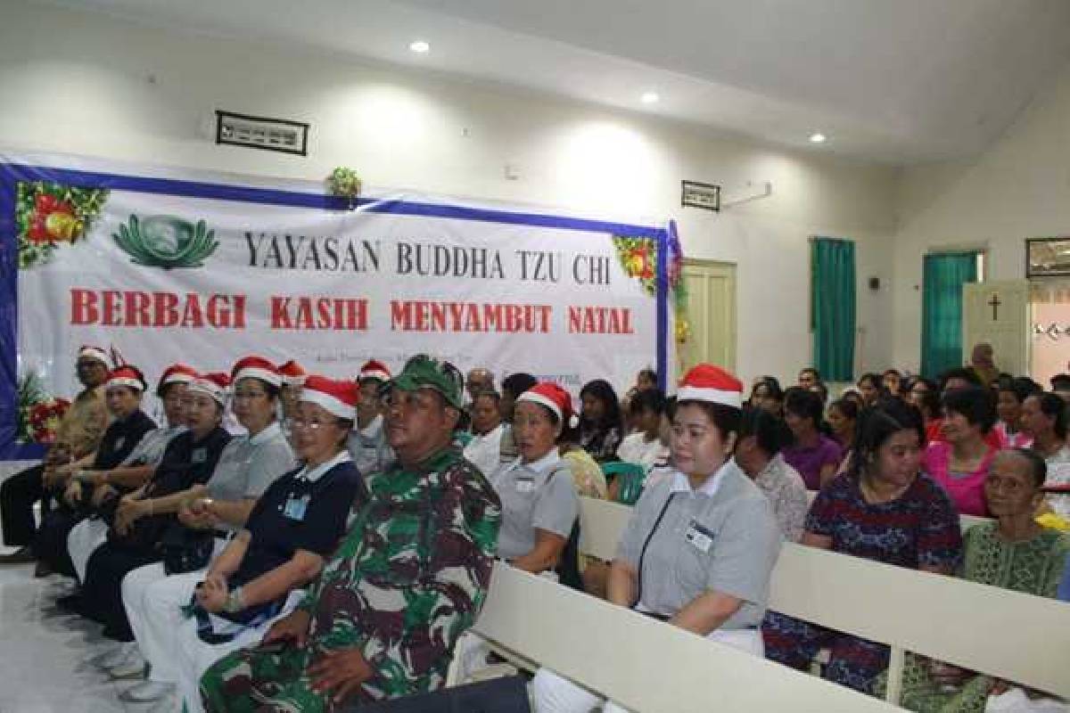 Menyambut Natal dengan Berbagi Kasih