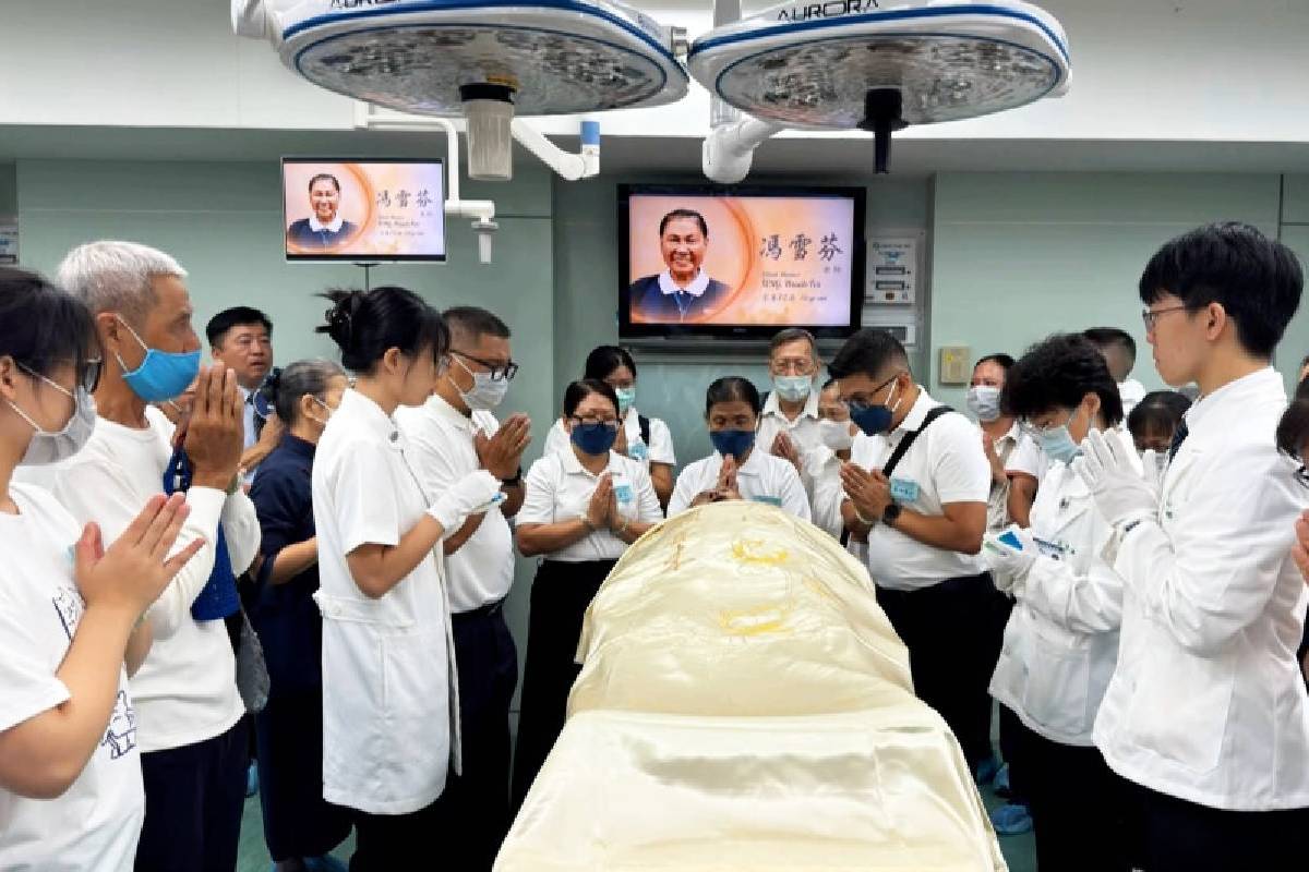 Ceramah Master Cheng Yen: Kembali dengan Membawa Ikrar untuk Membimbing Sesama