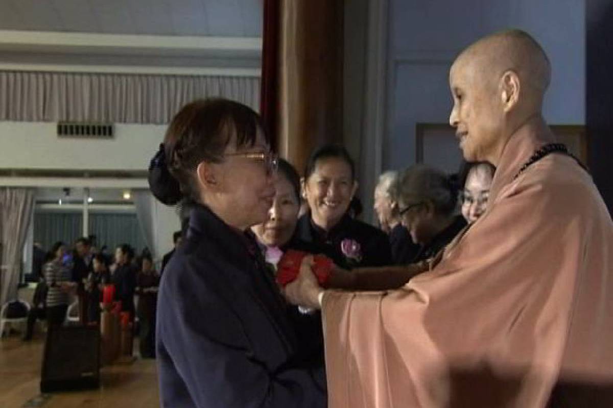 Ceramah Master Cheng Yen: Mengubah Kebencian Menjadi Rasa Syukur untuk Membimbing Semua Makhluk