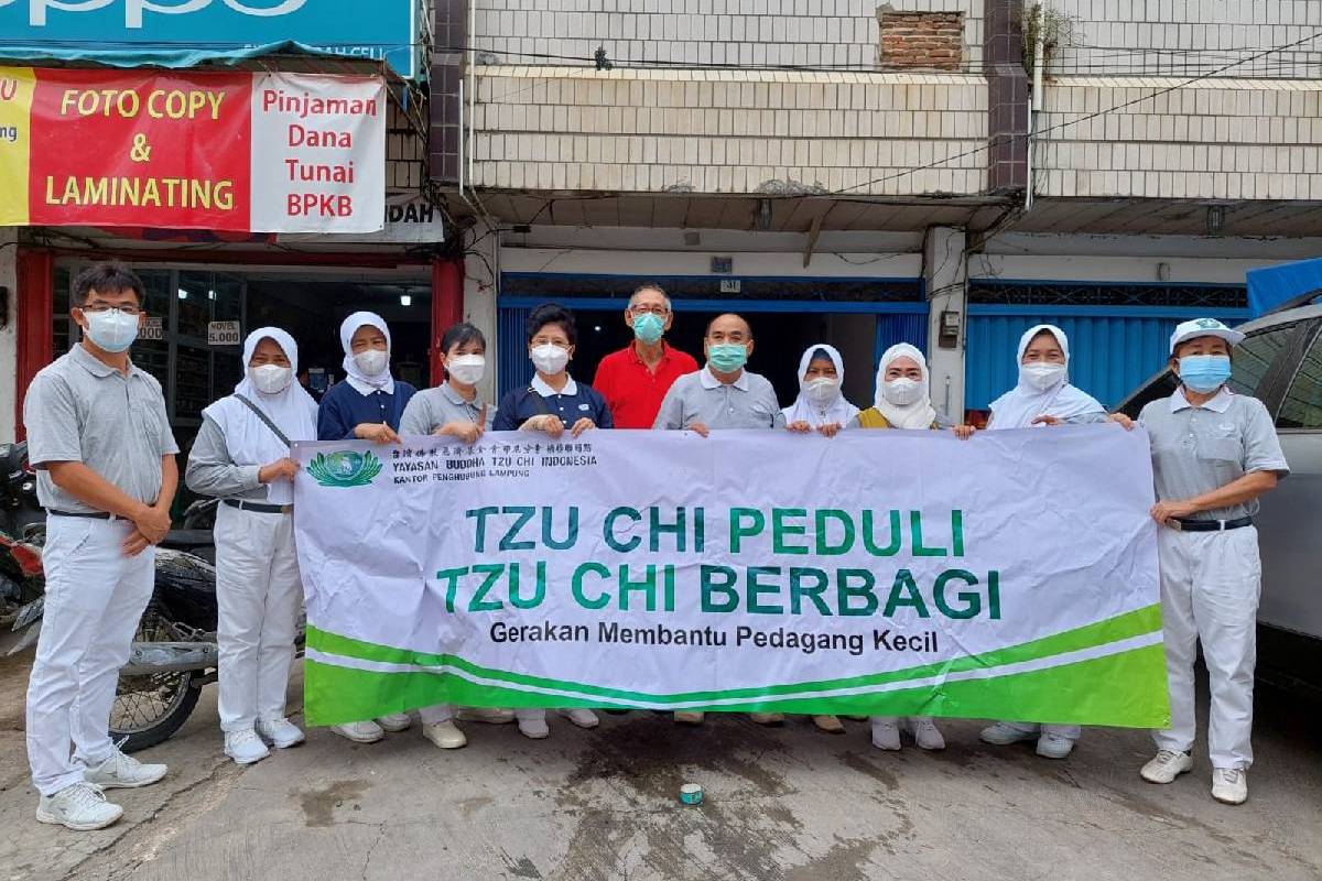 Tzu Chi Lampung Terus Gencar Berbagi Makanan