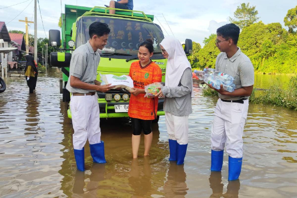 Menyusuri Derasnya Sungai Telen, Mengantarkan Bantuan Darurat Bagi Korban Banjir Desa Marah Haloq