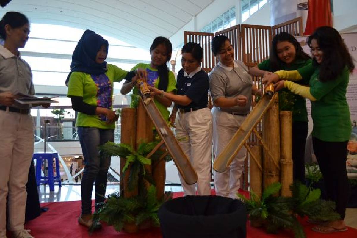 Koin Cinta Kasih, Tanda Peduli Sesama