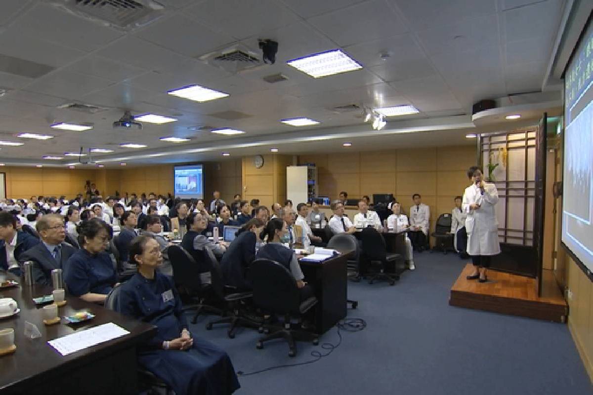 Ceramah Master Cheng Yen: Keterampilan Medis Melindungi Cinta Kasih