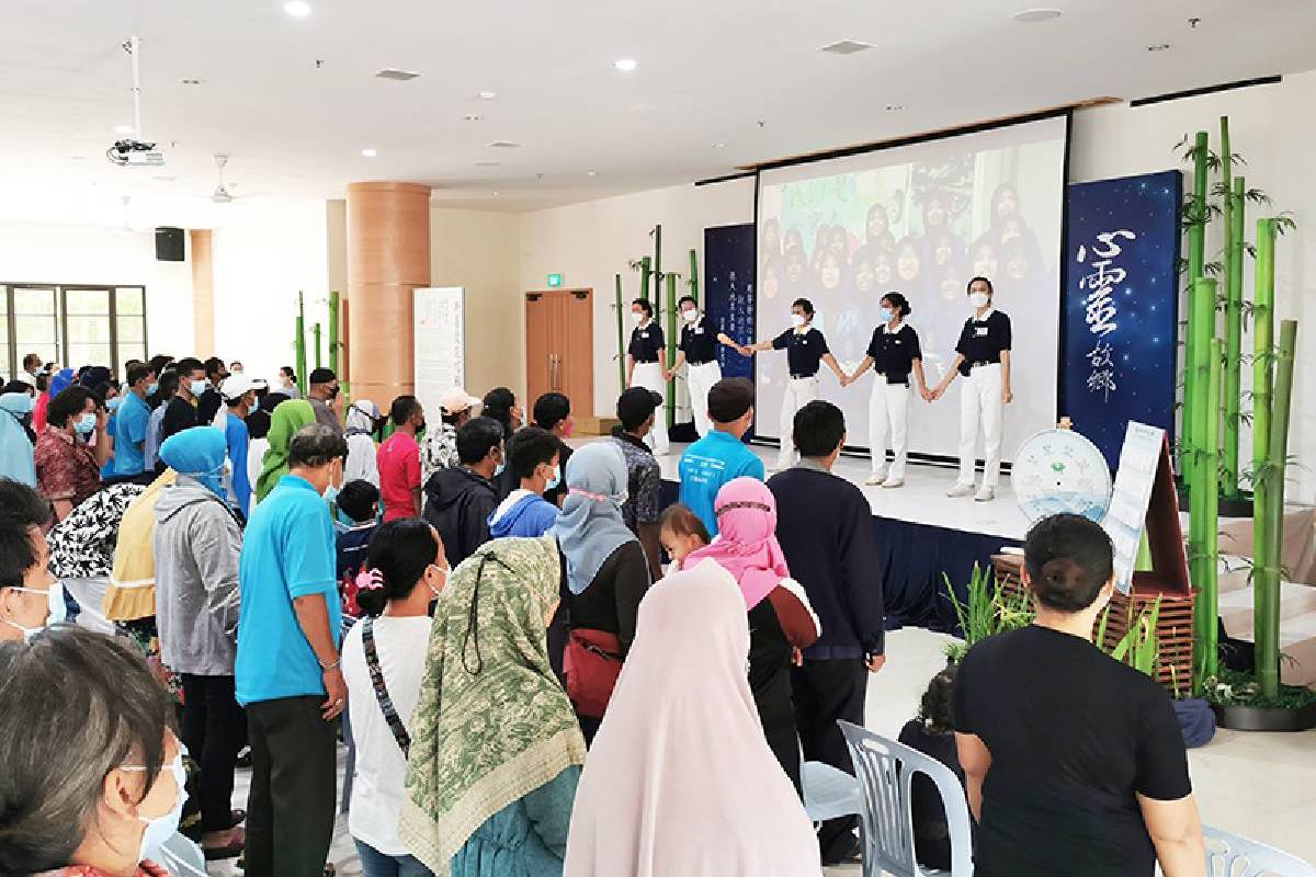 Celengan Bambu: Memupuk Berkah dan Meneruskan Cinta Kasih