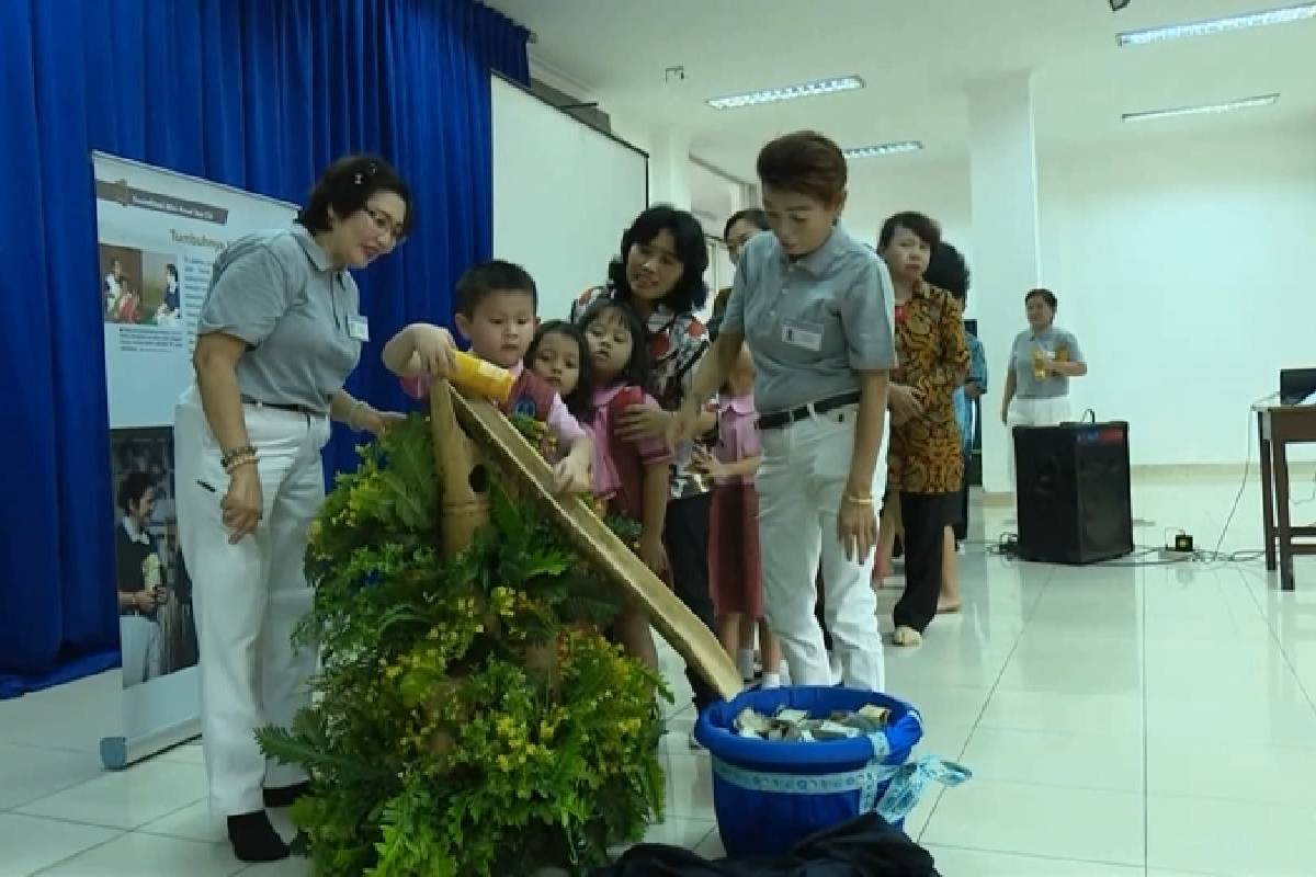 Ceramah Master Cheng Yen: Bekerja Sama Membentangkan Jalan dan Menciptakan Berkah