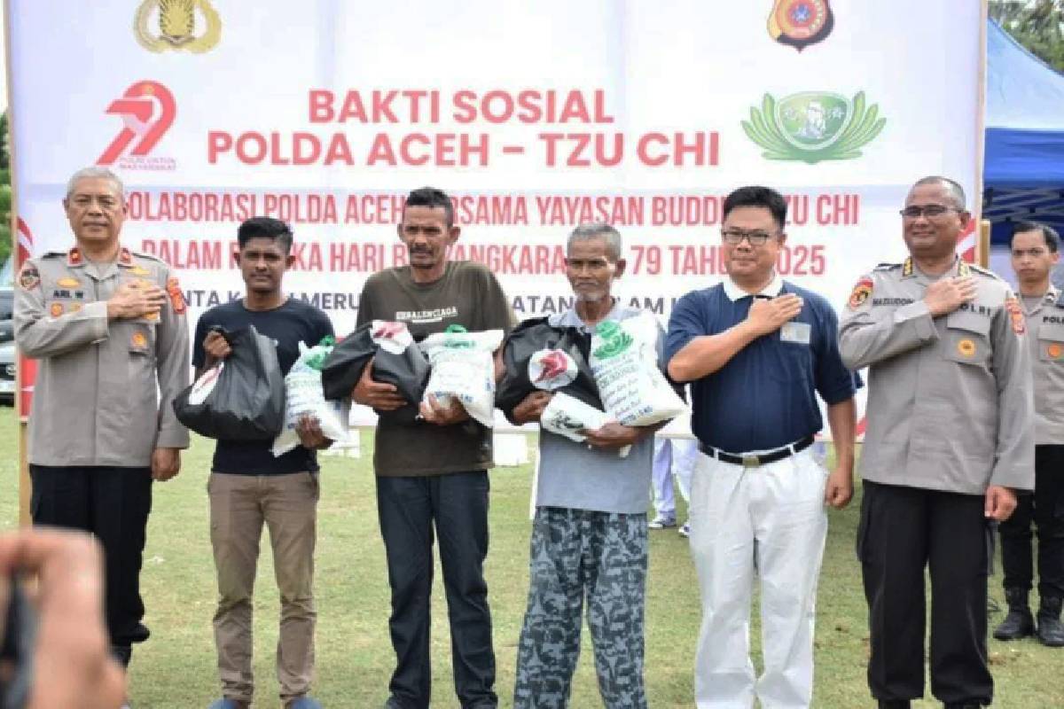 Tzu Chi Aceh Bersama Polda Aceh Gelar Bakti Sosial dan dan Bakti Kesehatan