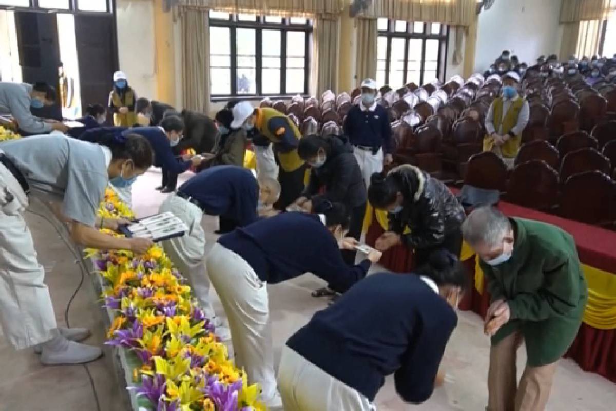 Ceramah Master Cheng Yen: Meneguhkan Tekad Pelatihan dan Mempraktikkan Dharma