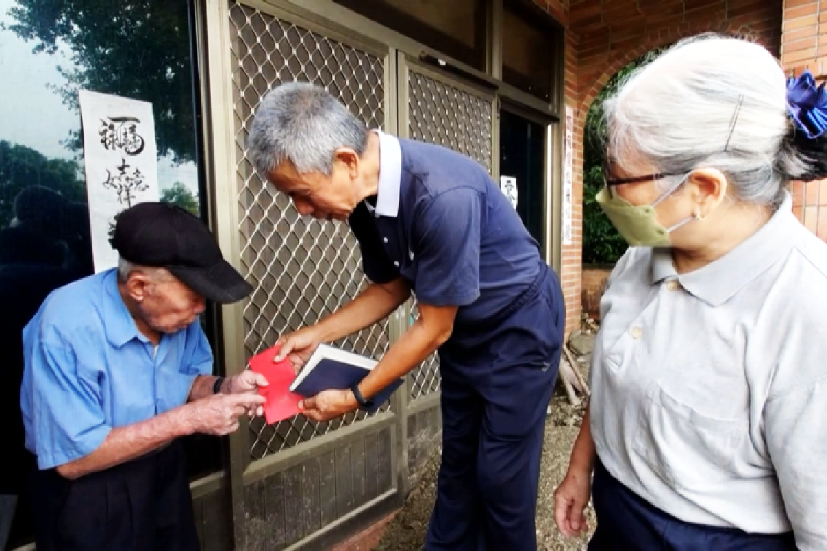 Ceramah Master Cheng Yen: Menerangi Jalan dan Terus Menciptakan Berkah