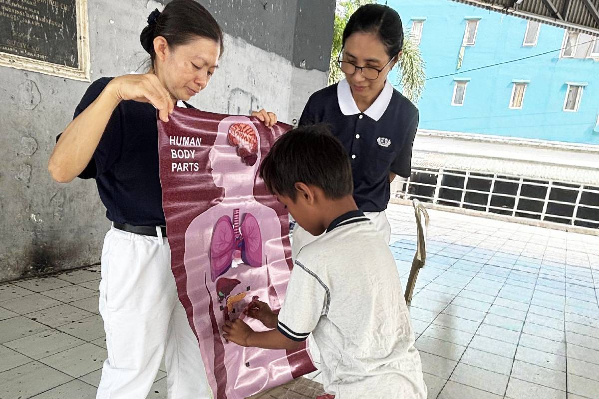 Edukasi Kesehatan Kepada Anak-Anak dengan Keceriaan