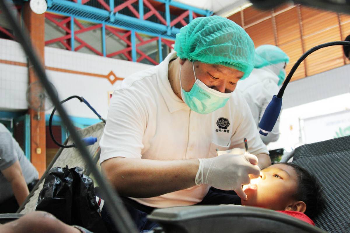 Baksos Kesehatan Gigi Tzu Chi di SLB B Pangudi Luhur