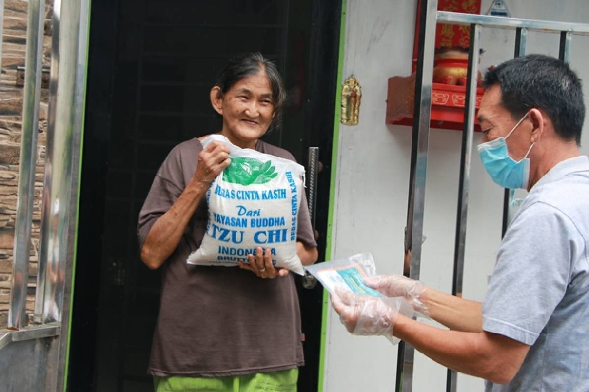 Setitik Cahaya di Tengah Pandemi Corona 	