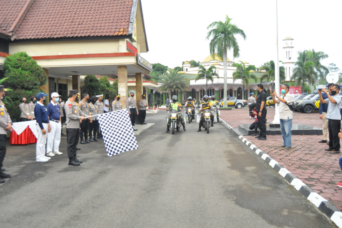 Penyaluran 242 Ton Beras Cinta Kasih di Jawa Barat 