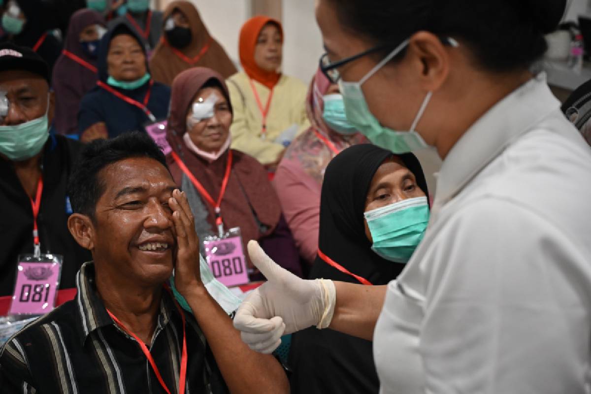 Baksos Kesehatan Tzu Chi ke-149: Kacamata Hilang, Terganti Dengan Mata Kanan yang Terang