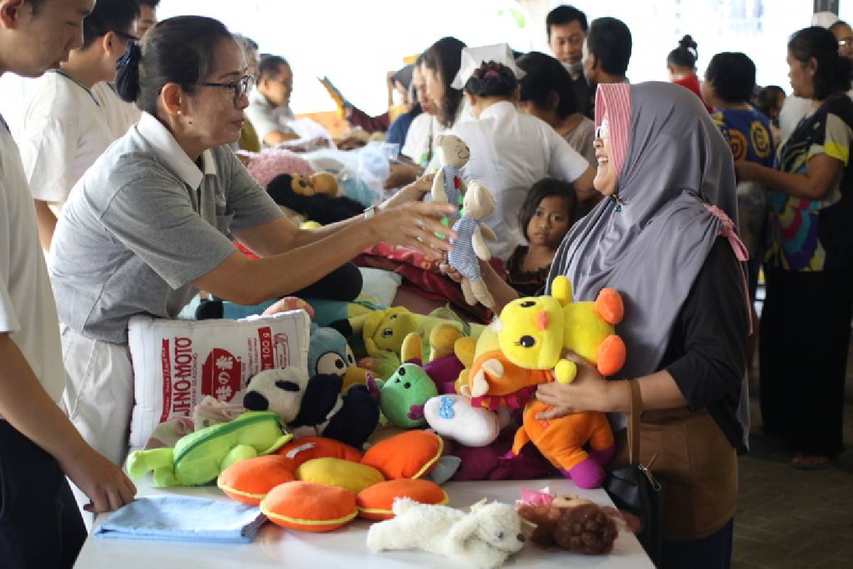 Bazar Reuse, Demi Pelestarian Lingkungan, Lalu untuk Amal