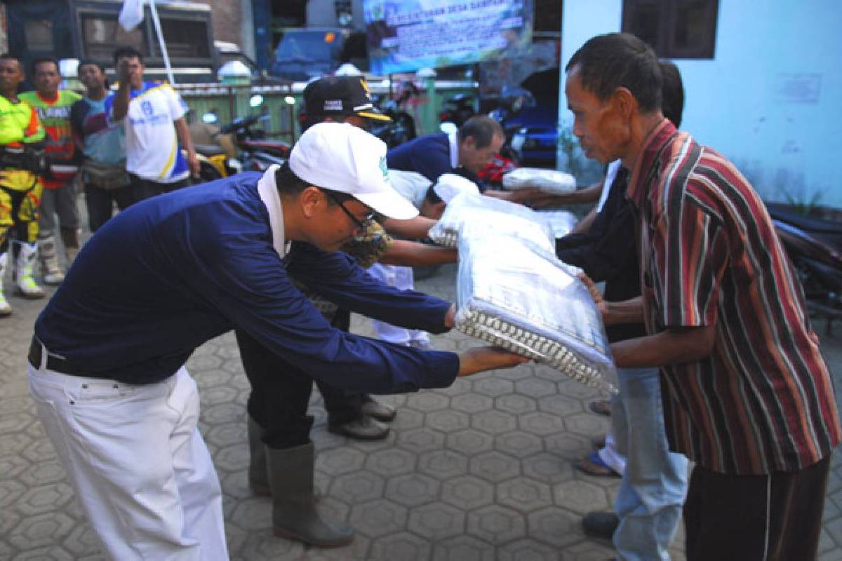 Bantuan Bagi Korban Longsor: Memberi Bantuan dan Harapan