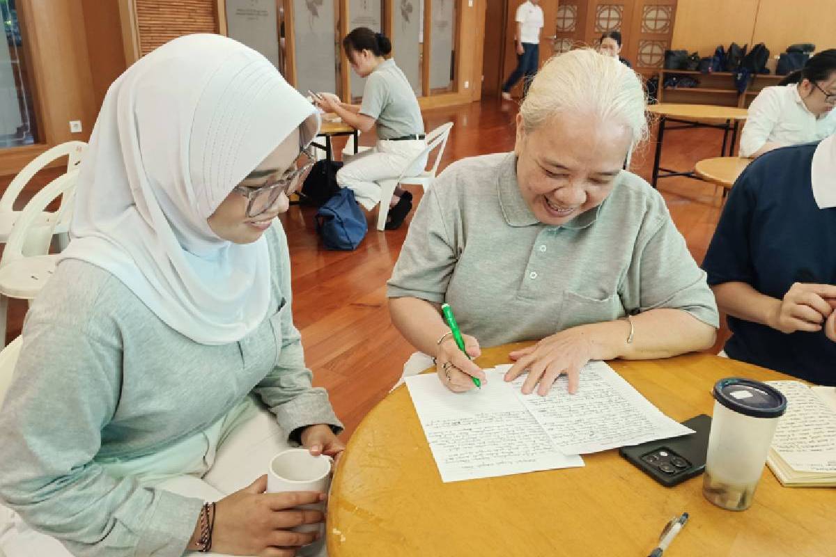 Ketika Tulisan Menjadi Donasi: Jejak Inspiratif dari Relawan Muda