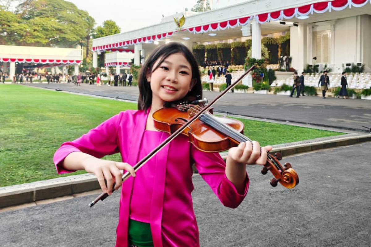 Nathasia, Si Solois Biola yang Mencuri Perhatian di Istana Negara