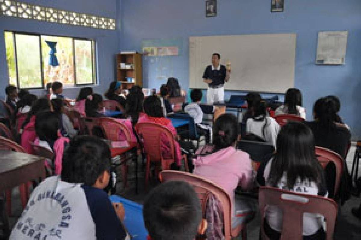 Menebar Cinta Kasih Universal