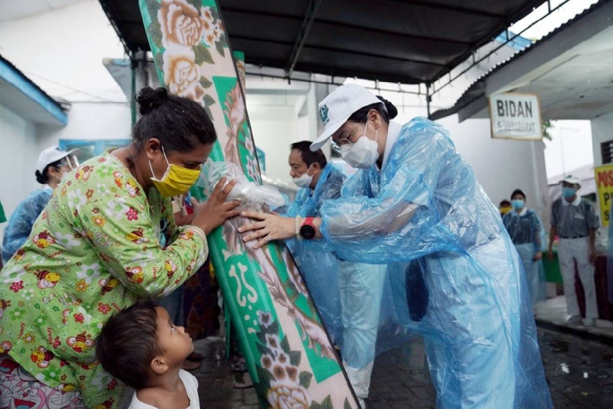 Bantuan Bagi Korban Banjir Bandang di Tanjung Selamat