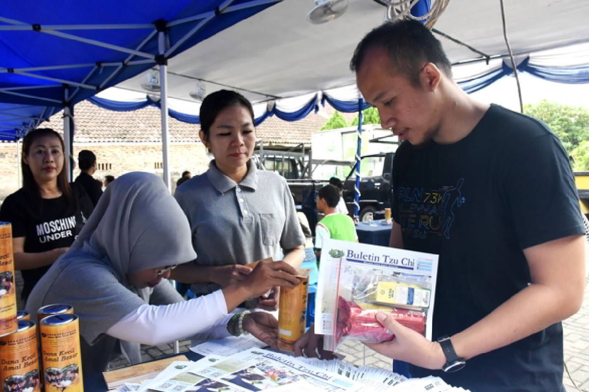 Mengenalkan Tzu Chi Melalui Kegiatan Donor Darah